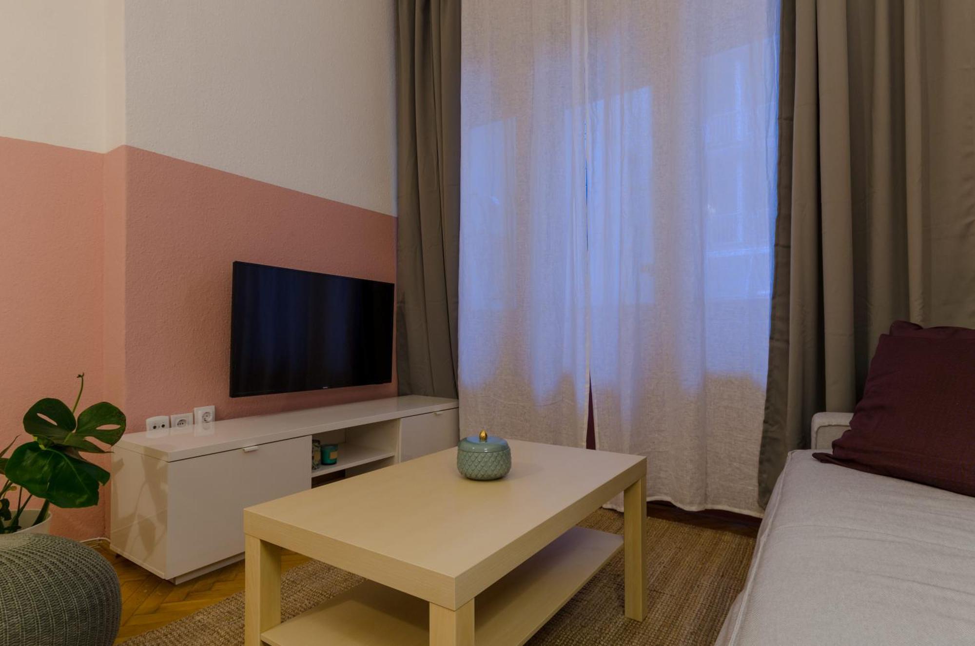 Okra Apartment Budapest Exterior photo
