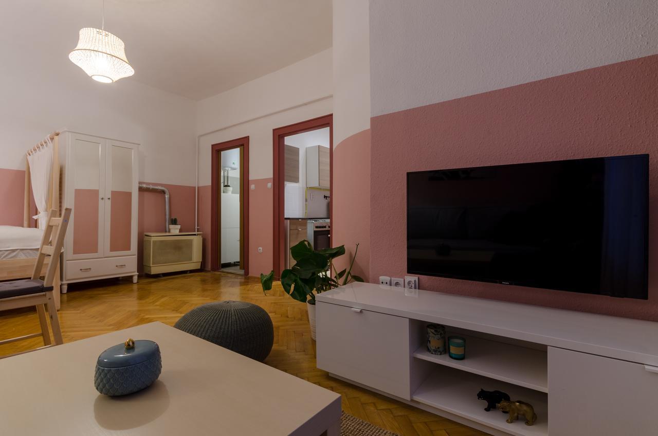 Okra Apartment Budapest Exterior photo