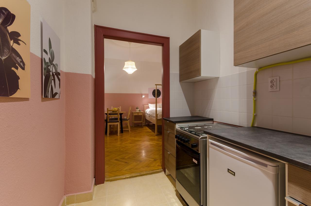 Okra Apartment Budapest Exterior photo